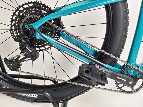 Trek ROSCOE 7 2021 bike displayed in showroom, showcasing its excellent condition, XL frame, for £590.