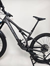 Image depicting the innovative design of Specialized Stumpjumper Comp CARBON 2023 large bike, showcasing its supreme condition, RRP: £4,250.00, current price £1,980.00 with FREE Delivery!