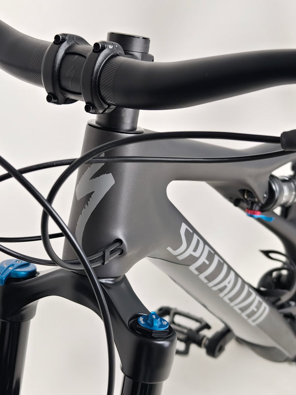 Image showcasing the FOX FLOAT suspension on Specialized Stumpjumper Comp CARBON 2023 mountain bike, in like new condition, RRP: £4,250.00, available now for £1,980.00 with FREE Delivery!