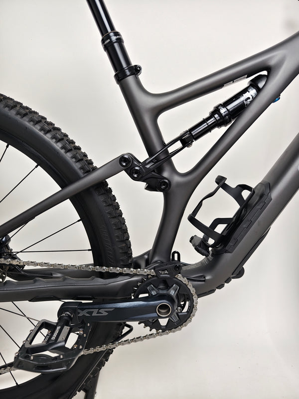 Close-up of the rear derailleur on the Specialized Stumpjumper Comp CARBON 2023 large mountain bike, highlighting its perfect condition, RRP: £4,250.00, available for only £1,980.00 including FREE Delivery!