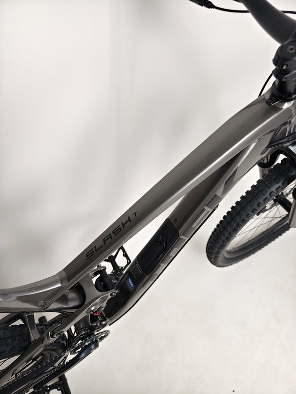 Dynamic view of the Trek Slash 7 Gen 5 mountain bike, X-LARGE with Lyrik suspension and SLX features, RRP: £2,775.00, current price £1,760.00 with free and fast delivery.