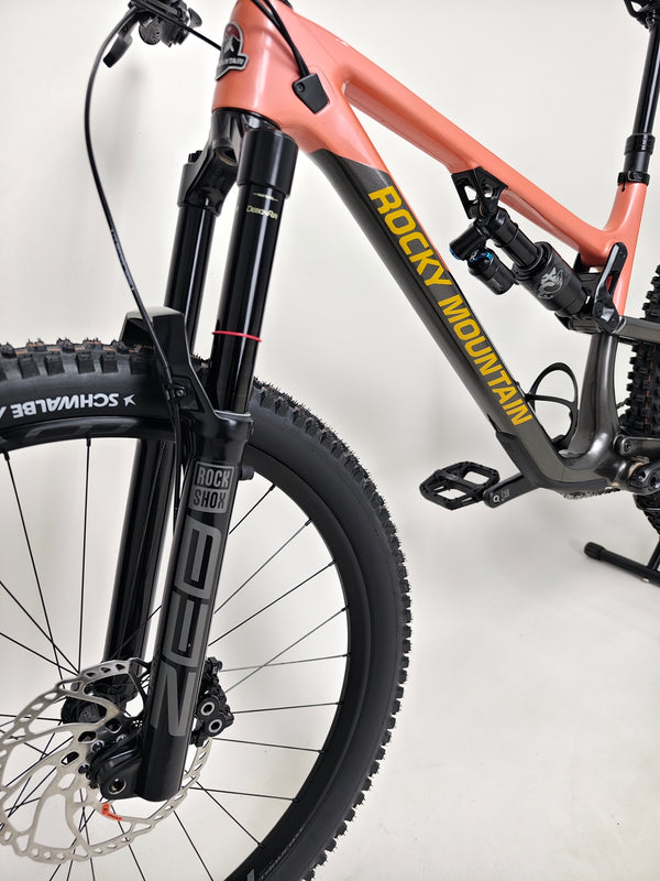 Rear view of the Rocky Mountain Altitude Carbon 70 2022, emphasizing its sleek design and excellent condition, offered for £2,590.00 with free UK delivery.