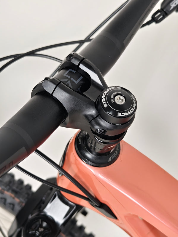 Close-up of the Shimano brakes on the Rocky Mountain Altitude Carbon 70 2022 showcasing its build quality, now for £2,590.00 with free UK delivery.