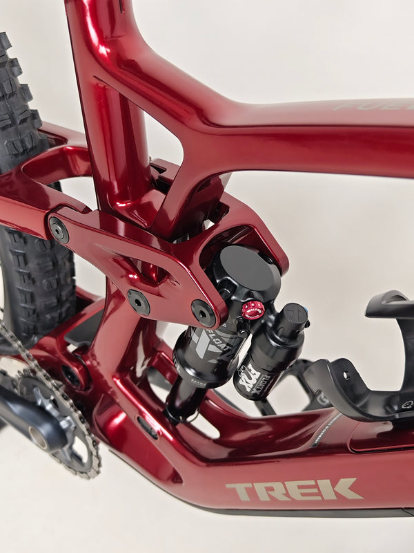 TREK Fuel EX 9.7 Gen 6 2023 FS CARBON / M-L / FOX / RRP: £4,175.00 / LIKE NEW! / Get it for £2,090.00 including FREE UK Delivery! - Image of brake pads and quality of brake system.