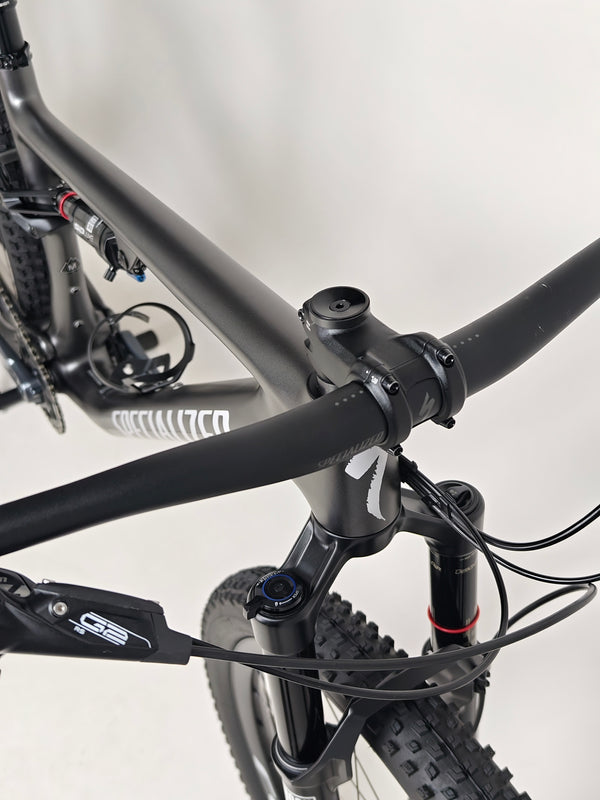 Specialized Epic EVO Expert 2022 showing features in action, Medium size, Excellent Condition! RRP: £7,750.00, now available for £2,790.00 with FREE Delivery!