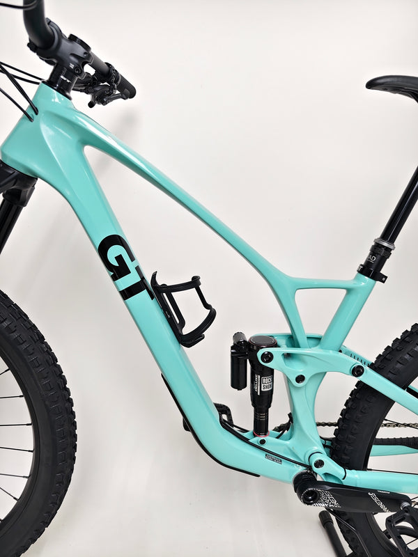 GT Sensor Carbon Pro LE 2024 / LARGE / RRP £5,000.00 / Excellent Condition! / Our Price ONLY £2,050.00 including Free UK Delivery – rear derailleur and cassette close-up (SRAM X01 Eagle, 10–52T) on the GT Sensor