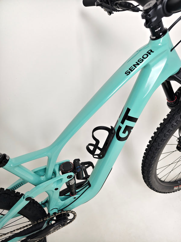 GT Sensor Carbon Pro LE 2024 / LARGE / RRP £5,000.00 / Excellent Condition! / Our Price ONLY £2,050.00 including Free UK Delivery – drive-side drivetrain and cassette close-up (SRAM GX 10–52T)