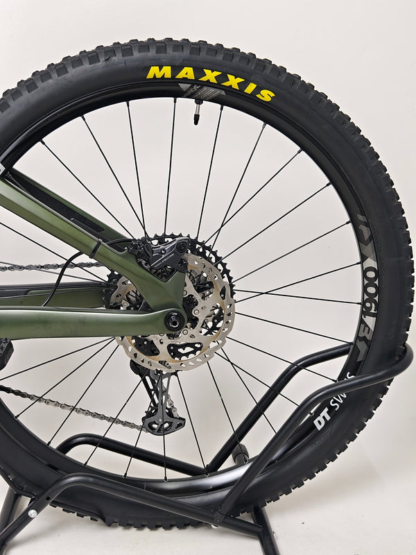 Orbea Rallon M20 Carbon 2021/ LARGE / FOX 38 / RRP: £4,259.00 / Very Good Condition! full suspension bike in very good condition with minor marks (photo)