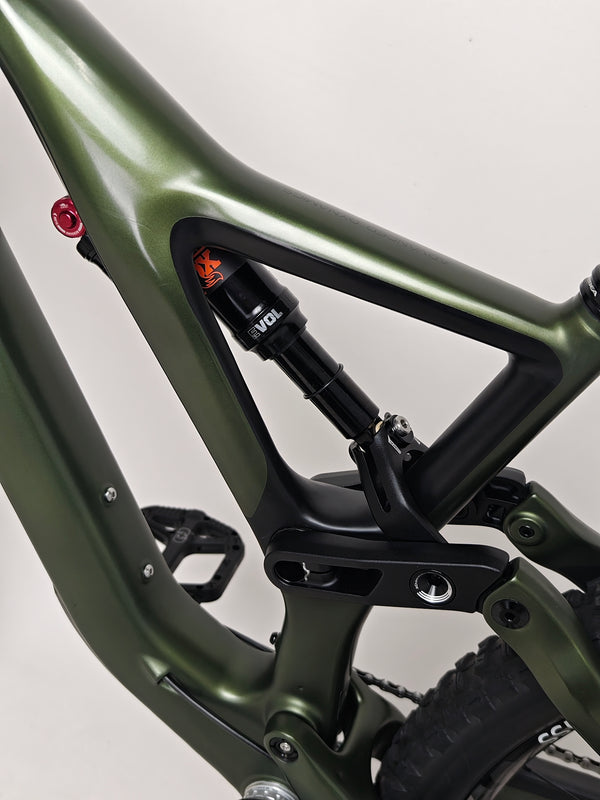 Orbea Rallon M20 Carbon 2021/ LARGE / FOX 38 / RRP: £4,259.00 / Very Good Condition! rear tyre DHR II and wheel detail