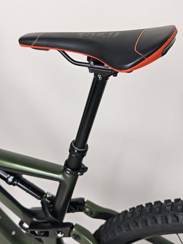 Orbea Rallon M20 Carbon 2021/ LARGE / FOX 38 / RRP: £4,259.00 / Very Good Condition! crankset and chainring view