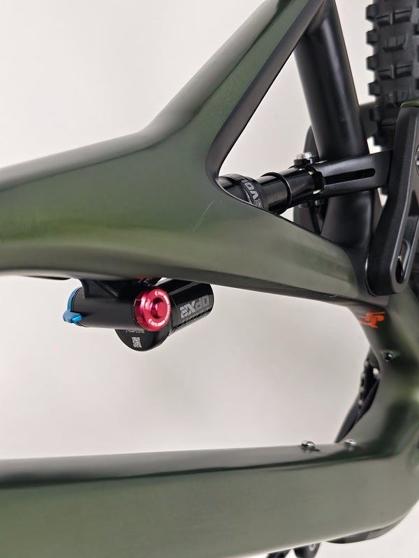Orbea Rallon M20 Carbon 2021/ LARGE / FOX 38 / RRP: £4,259.00 / Very Good Condition! close-up of rear shock mounting points