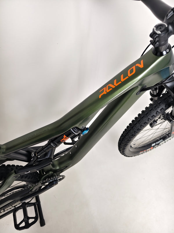 Orbea Rallon M20 Carbon 2021/ LARGE / FOX 38 / RRP: £4,259.00 / Very Good Condition! enduro frame details and cable routing inspection