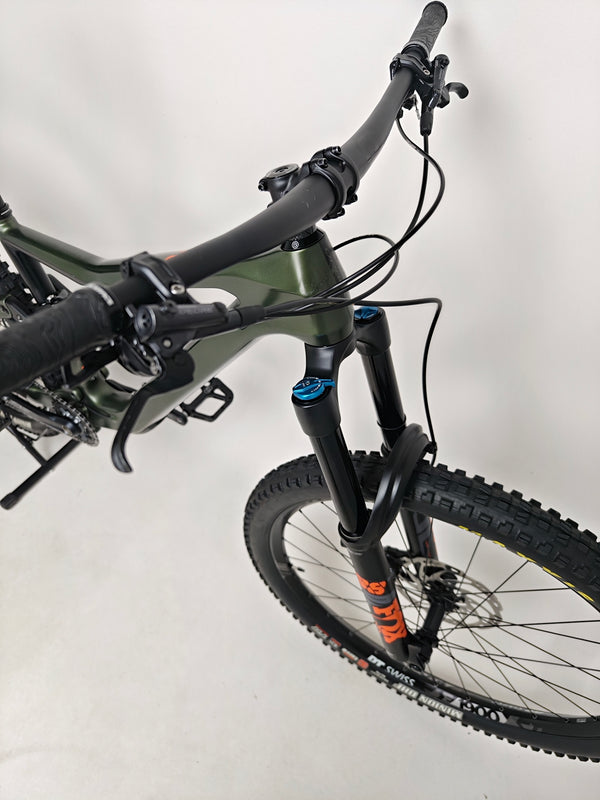 Orbea Rallon M20 Carbon 2021/ LARGE / FOX 38 / RRP: £4,259.00 / Very Good Condition! bottom bracket and chainring area detail