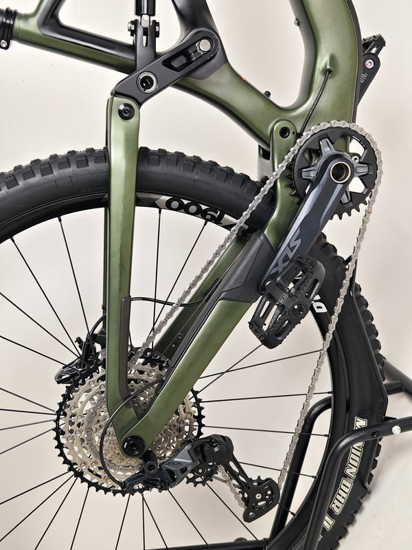 Orbea Rallon M20 Carbon 2021/ LARGE / FOX 38 / RRP: £4,259.00 / Very Good Condition! final full bike shot ready to ride, enduro MTB