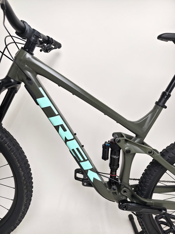 Trek Remedy 8 2023 LARGE — downtube guard and frame protection detail