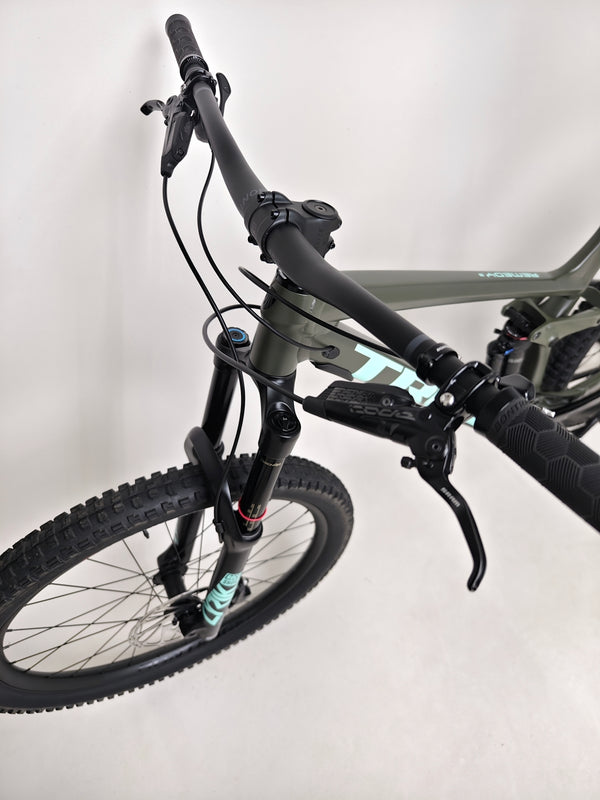 Trek Remedy 8 2023 LARGE — rear brake calliper and rotor angle view