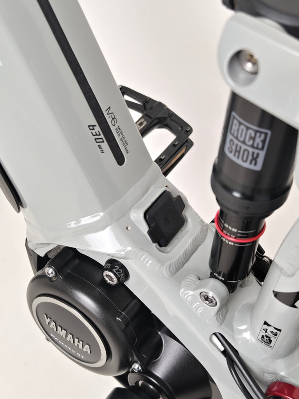 Image of the Haibike AllTrail 5 27.5 2022 Full Suspension e-Bike's dropper post lever operation. Great condition and available for £1,870.00 at eMado!