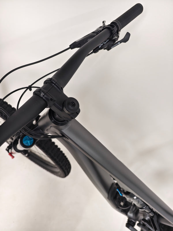 Overview shot of Specialized Stumpjumper EVO Comp Alloy 29 Medium S3 frame with components highlighted.