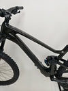 Featuring the top specifications of the 2023 Lapierre Zesty AM CF 8.9 Large for sale at £2,850.