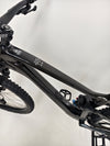 Highlighting the dynamic design of the 2023 Lapierre Zesty AM CF 8.9 Large bike, available for £2,850.