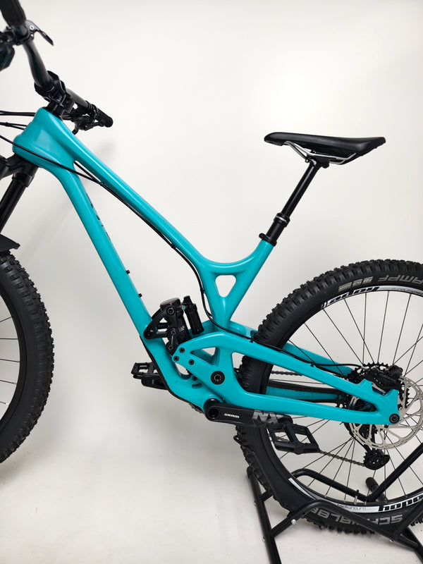 Evil Offering V1 Carbon / MEDIUM / Very Good Condition (Read Description)