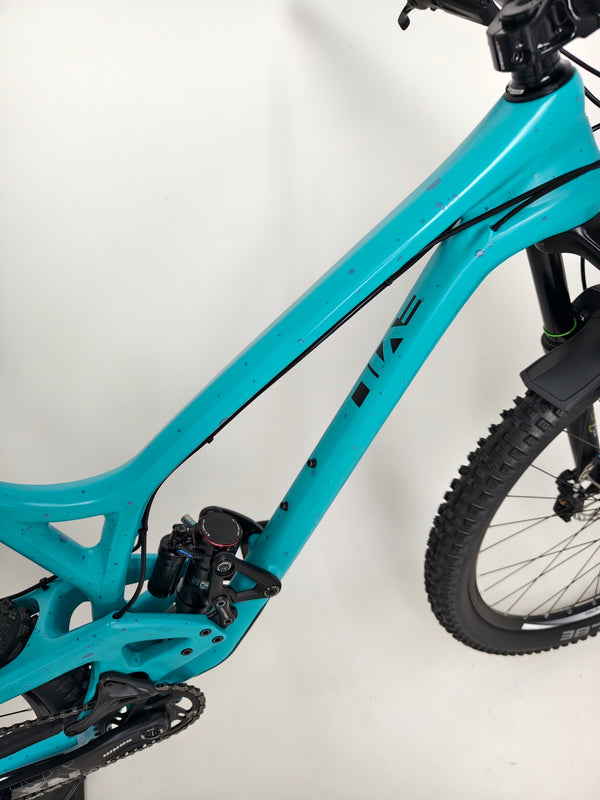 Evil Offering V1 Carbon / MEDIUM / Very Good Condition (Read Description)