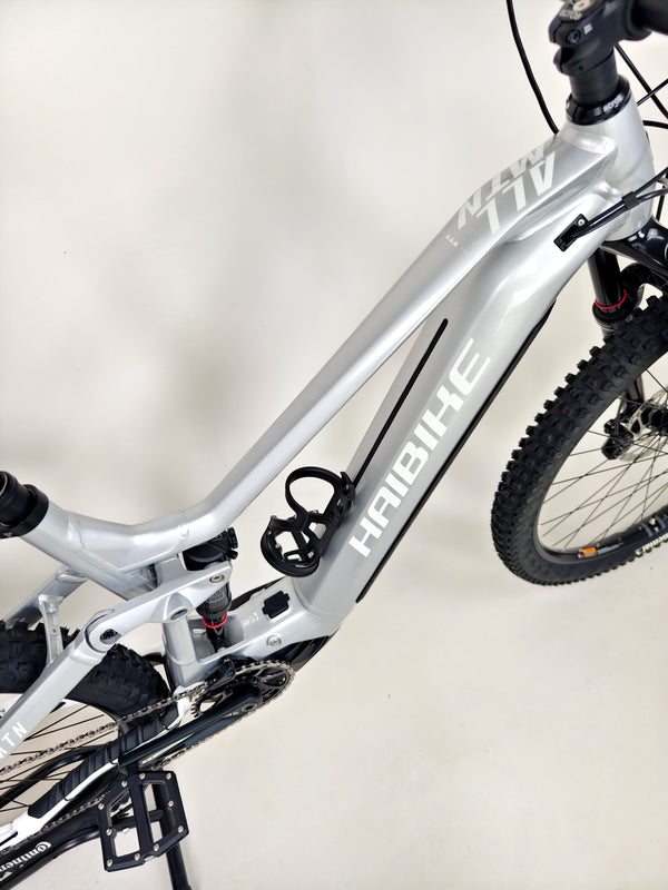 Haibike AllMtn 3 2023 / LARGE / FS e-Bike / Excellent Condition / Only 121 Miles!