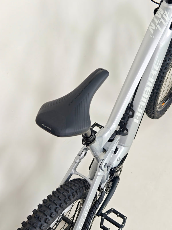 Haibike AllMtn 3 2023 / LARGE / FS e-Bike / Excellent Condition / Only 121 Miles!