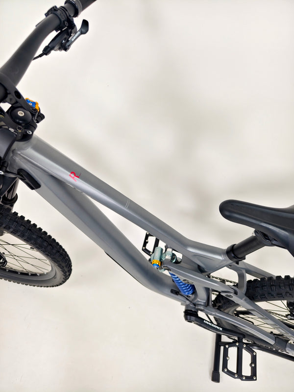 Cube Two15 Pro 27.5 2024 / MEDIUM / Downhill / Excellent Condition