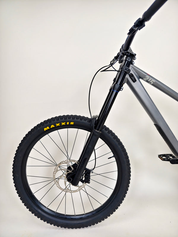 Cube Two15 Pro 27.5 2024 / MEDIUM / Downhill / Excellent Condition