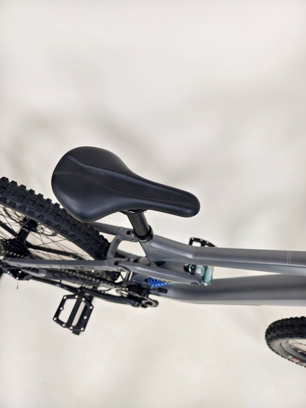 Cube Two15 Pro 27.5 2024 / MEDIUM / Downhill / Excellent Condition