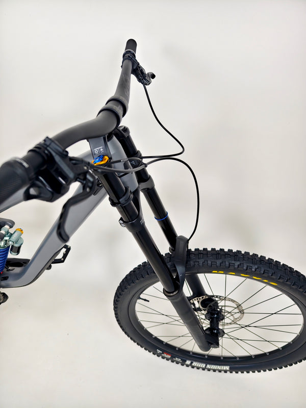 Cube Two15 Pro 27.5 2024 / MEDIUM / Downhill / Excellent Condition