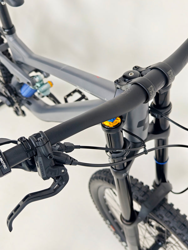 Cube Two15 Pro 27.5 2024 / MEDIUM / Downhill / Excellent Condition