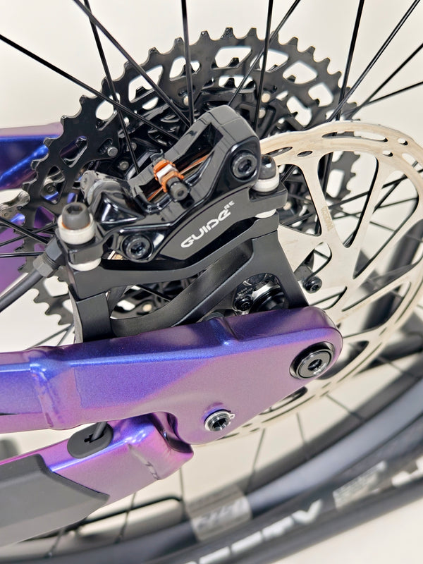 Lapierre Overvolt AM 7.7 2024 / LARGE / Full Suspension e-Bike / RRP: £5,499.00 / Like NEW / 114 Miles