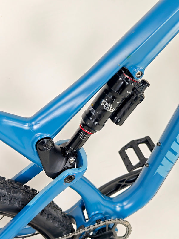 Nukeproof Reactor 290C (Custom Build) / LARGE / Carbon / Very Good Condition