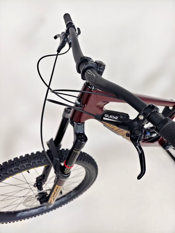 Santa Cruz Nomad 5 C R 27.5 2022 / LARGE / Carbon / Excellent Condition