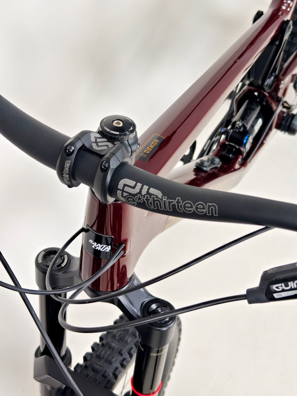 Santa Cruz Nomad 5 C R 27.5 2022 / LARGE / Carbon / Excellent Condition
