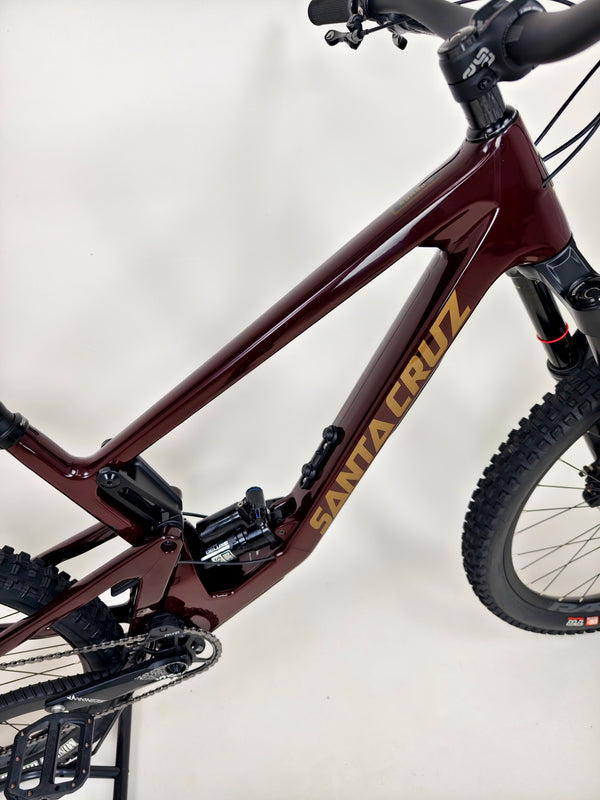 Santa Cruz Nomad 5 C R 27.5 2022 / LARGE / Carbon / Excellent Condition