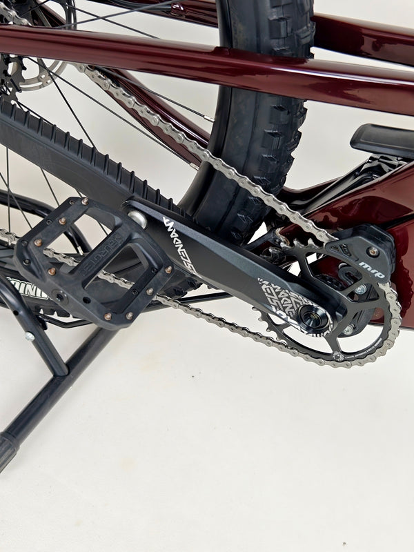 Santa Cruz Nomad 5 C R 27.5 2022 / LARGE / Carbon / Excellent Condition