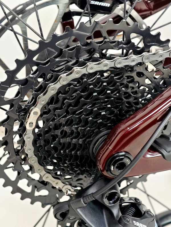 Santa Cruz Nomad 5 C R 27.5 2022 / LARGE / Carbon / Excellent Condition