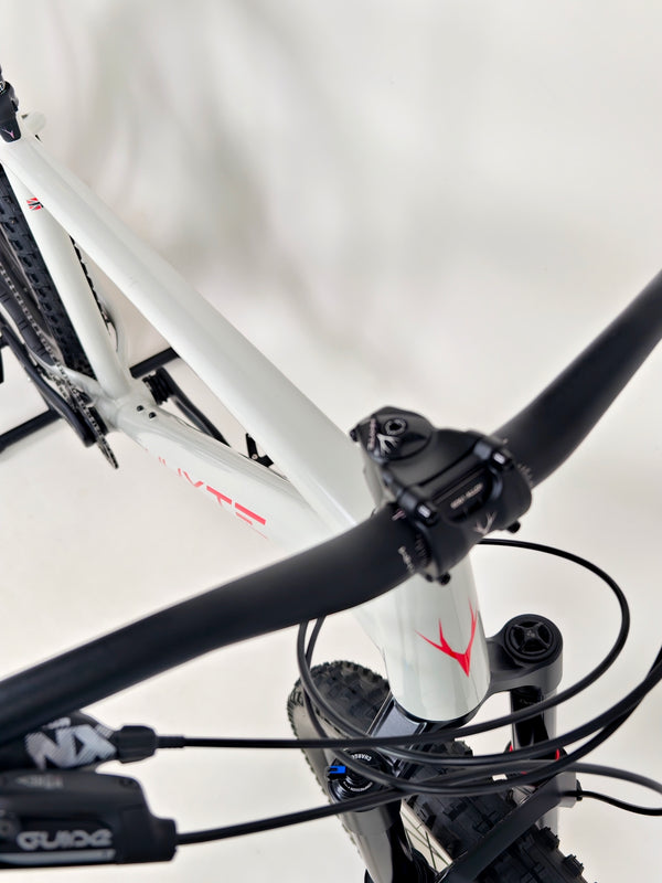 Whyte 905 V5 2023 / LARGE / RRP: £2,099.00 / Very Good Condition
