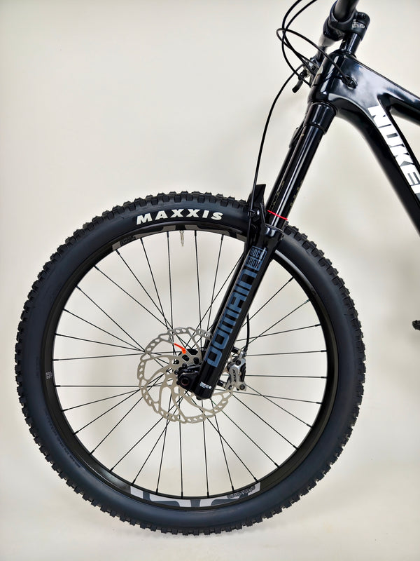 Nukeproof Giga 297 Limited-Edition "Sprung" Carbon 2023 / MEDIUM / Custom Built / Excellent Condition