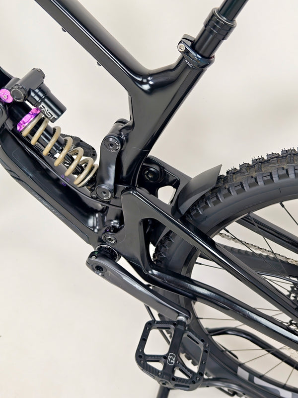 Nukeproof Giga 297 Limited-Edition "Sprung" Carbon 2023 / MEDIUM / Custom Built / Excellent Condition