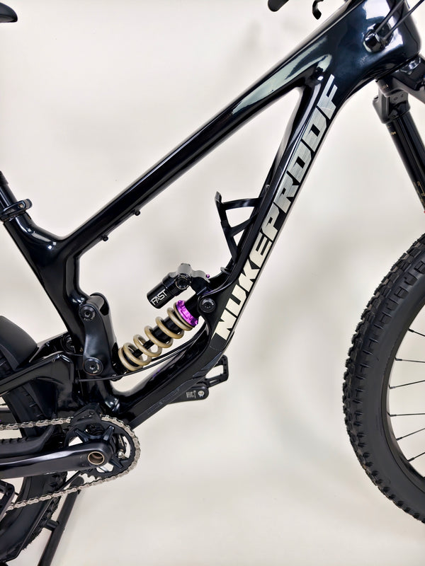 Nukeproof Giga 297 Limited-Edition "Sprung" Carbon 2023 / MEDIUM / Custom Built / Excellent Condition