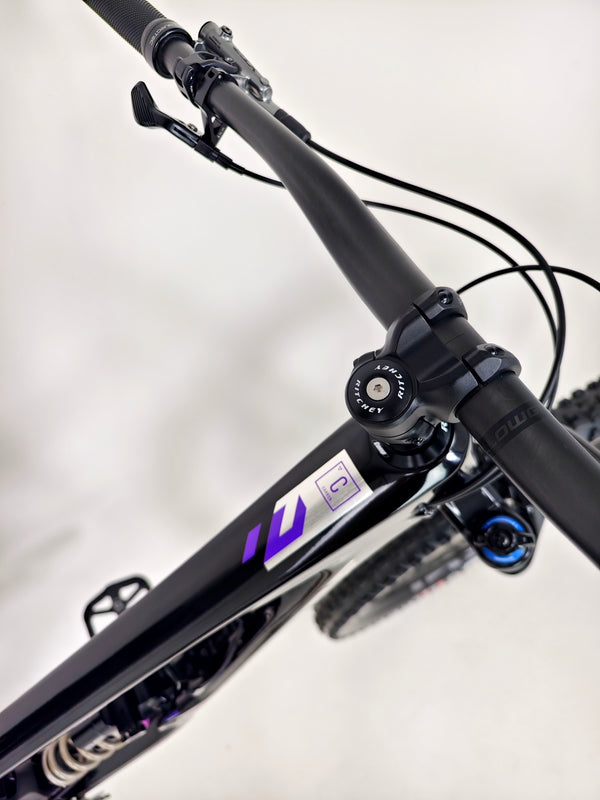 Nukeproof Giga 297 Limited-Edition "Sprung" Carbon 2023 / MEDIUM / Custom Built / Excellent Condition