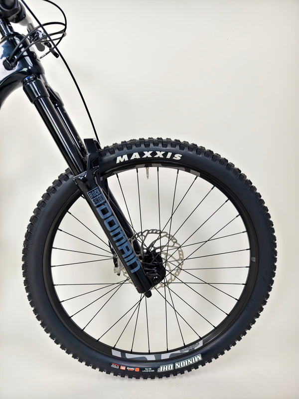 Nukeproof Giga 297 Limited-Edition "Sprung" Carbon 2023 / MEDIUM / Custom Built / Excellent Condition