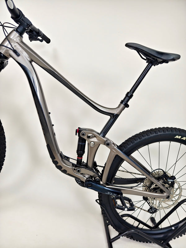 Giant Reign 29 2022 / LARGE / RRP: £2,999.00 / Excellent Condition!