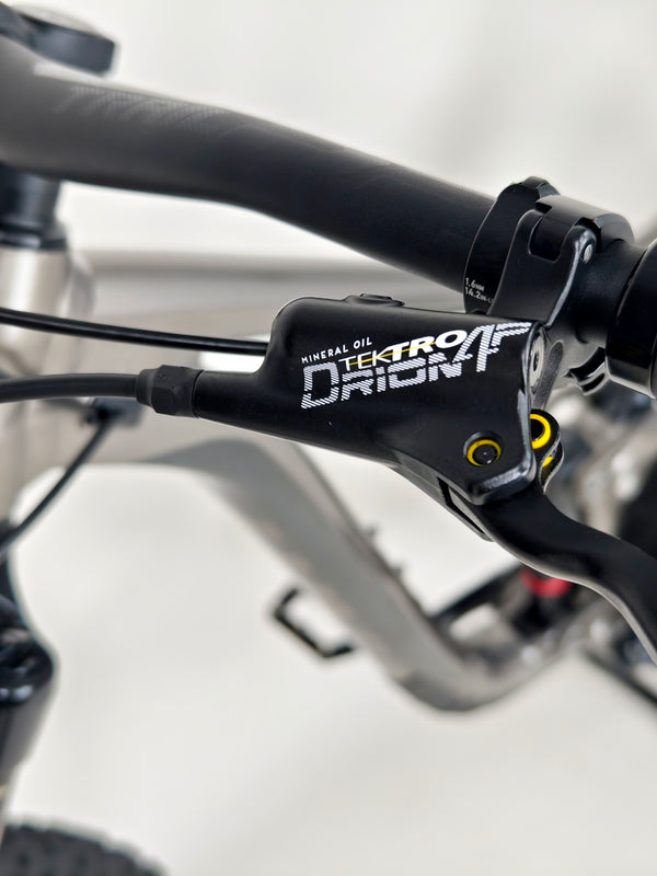 Giant Reign 29 2022 / LARGE / RRP: £2,999.00 / Excellent Condition!