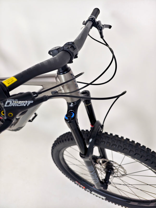 Giant Reign 29 2022 / LARGE / RRP: £2,999.00 / Excellent Condition!