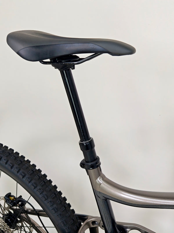 Giant Reign 29 2022 / LARGE / RRP: £2,999.00 / Excellent Condition!